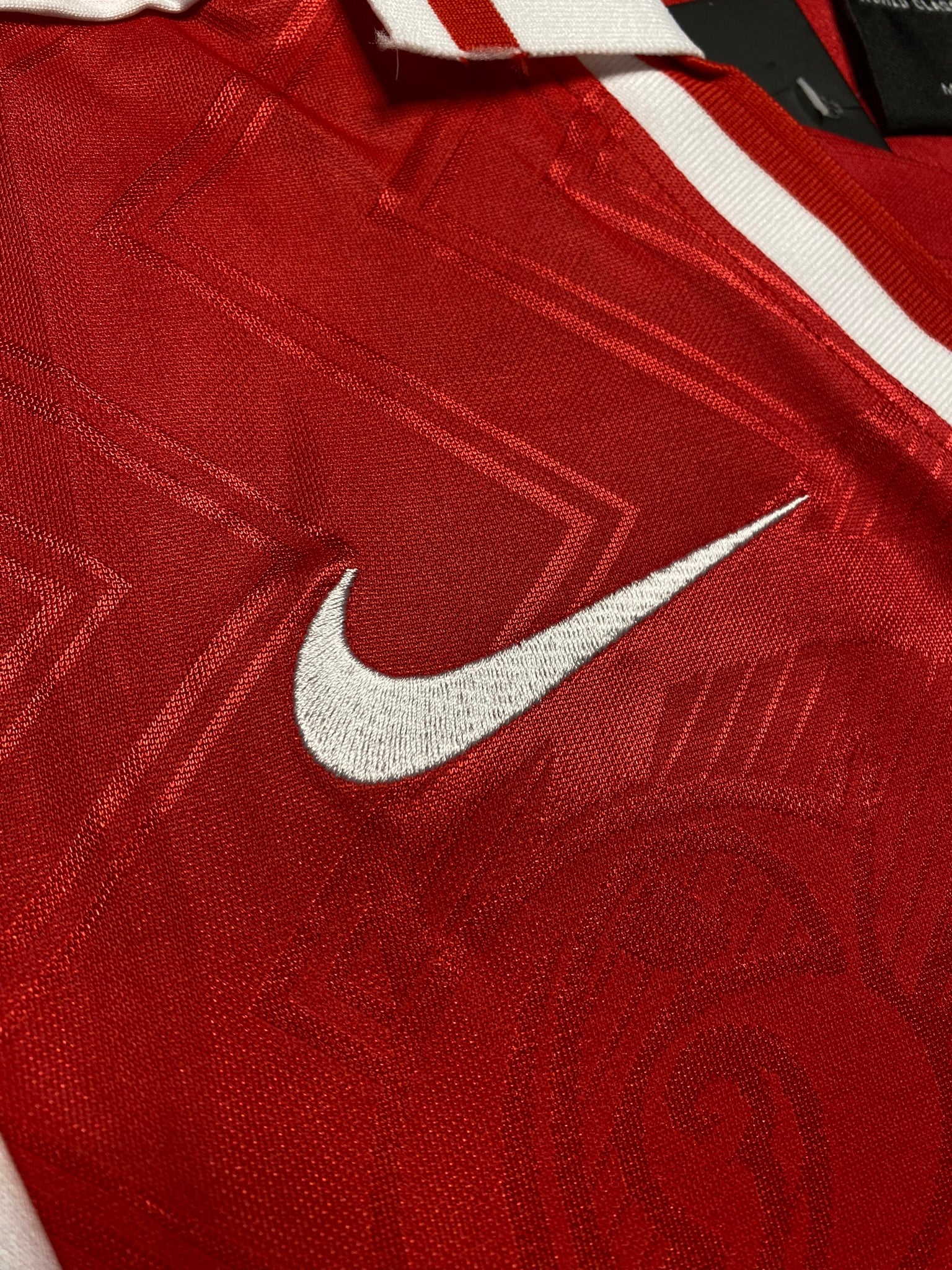 Arsenal home jersey. Season 96/97. Dennis Bergkamp