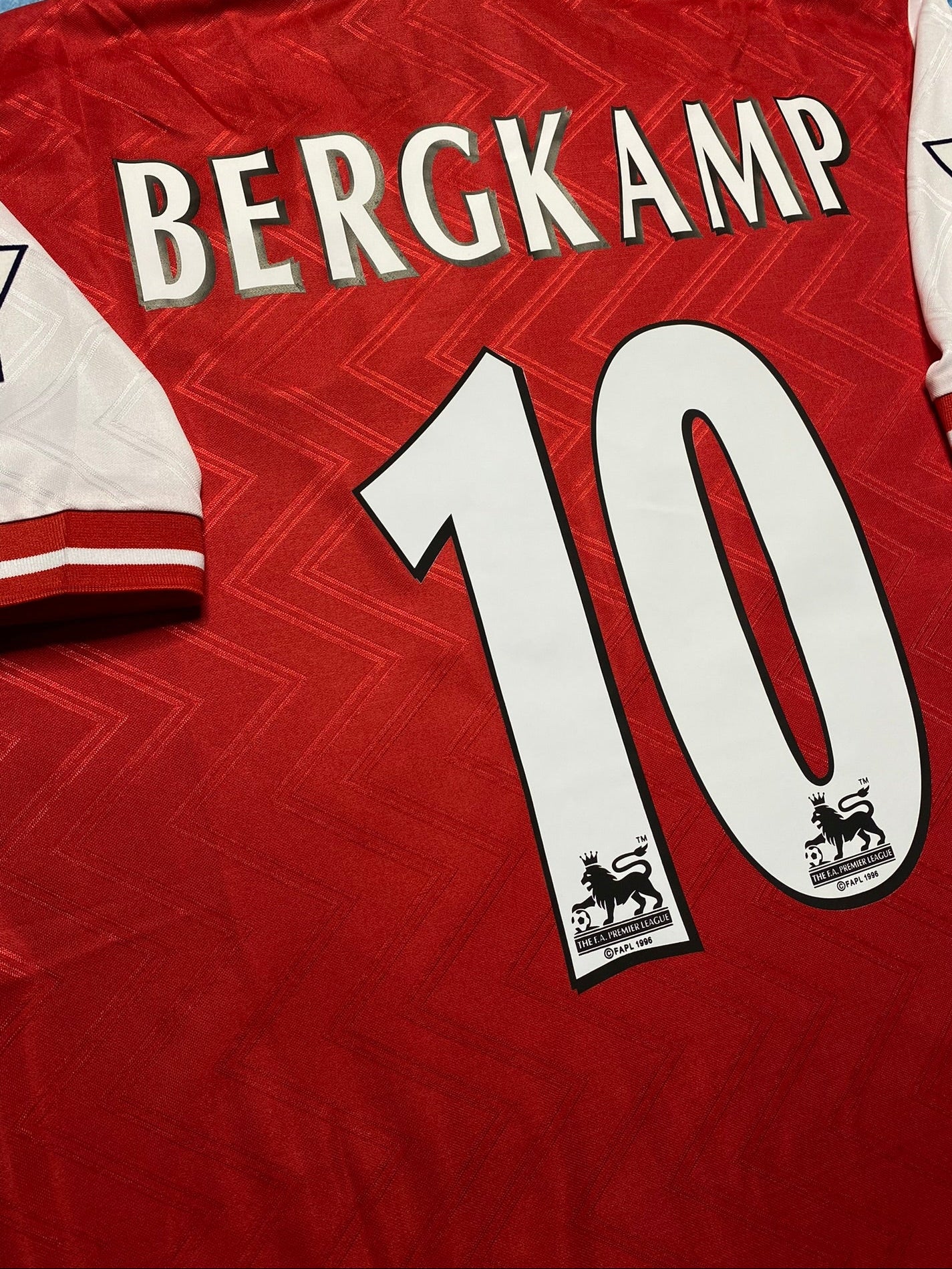 Arsenal home jersey. Season 96/97. Dennis Bergkamp
