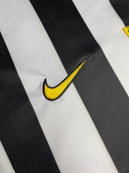 Juventus home jersey. Season 03/04. Pavel Nedved.