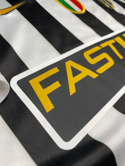 Juventus home jersey. Season 03/04. Pavel Nedved.