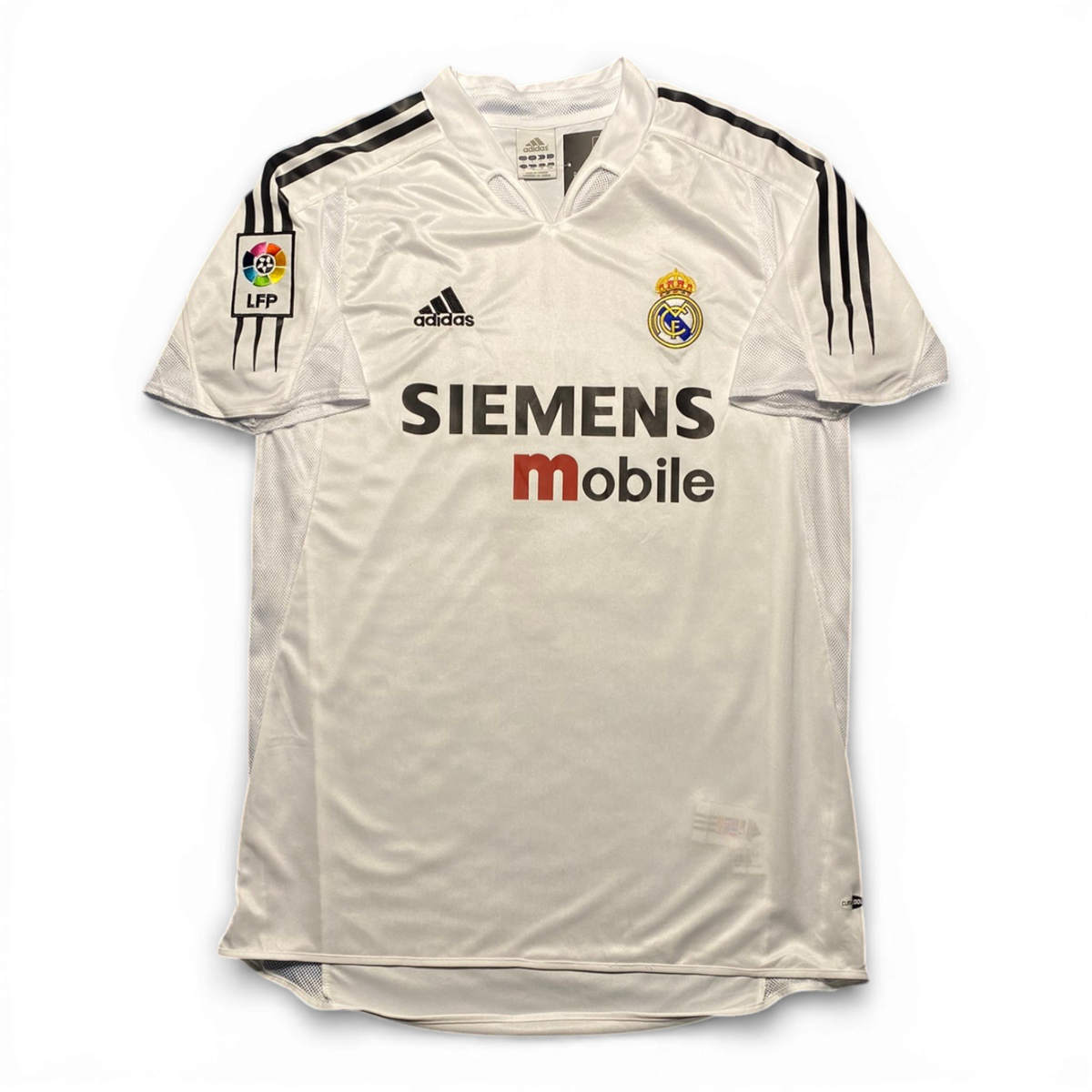 Real Madrid home jersey. Season 04/05. Raúl González Blanco.