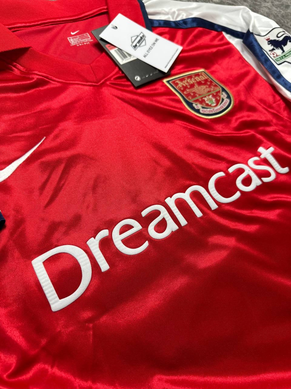 Arsenal home jersey. Season 99/00. Dennis Bergkamp