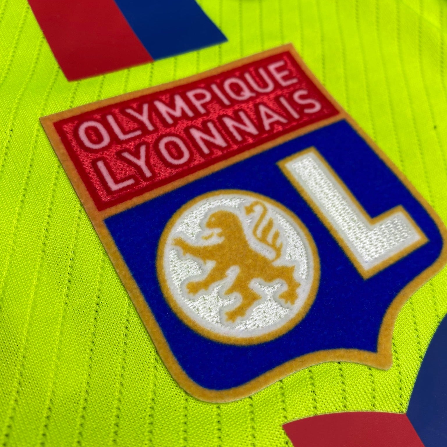 Olimpique Lyon third jersey. Season 08/09. Juninho Pernambucano