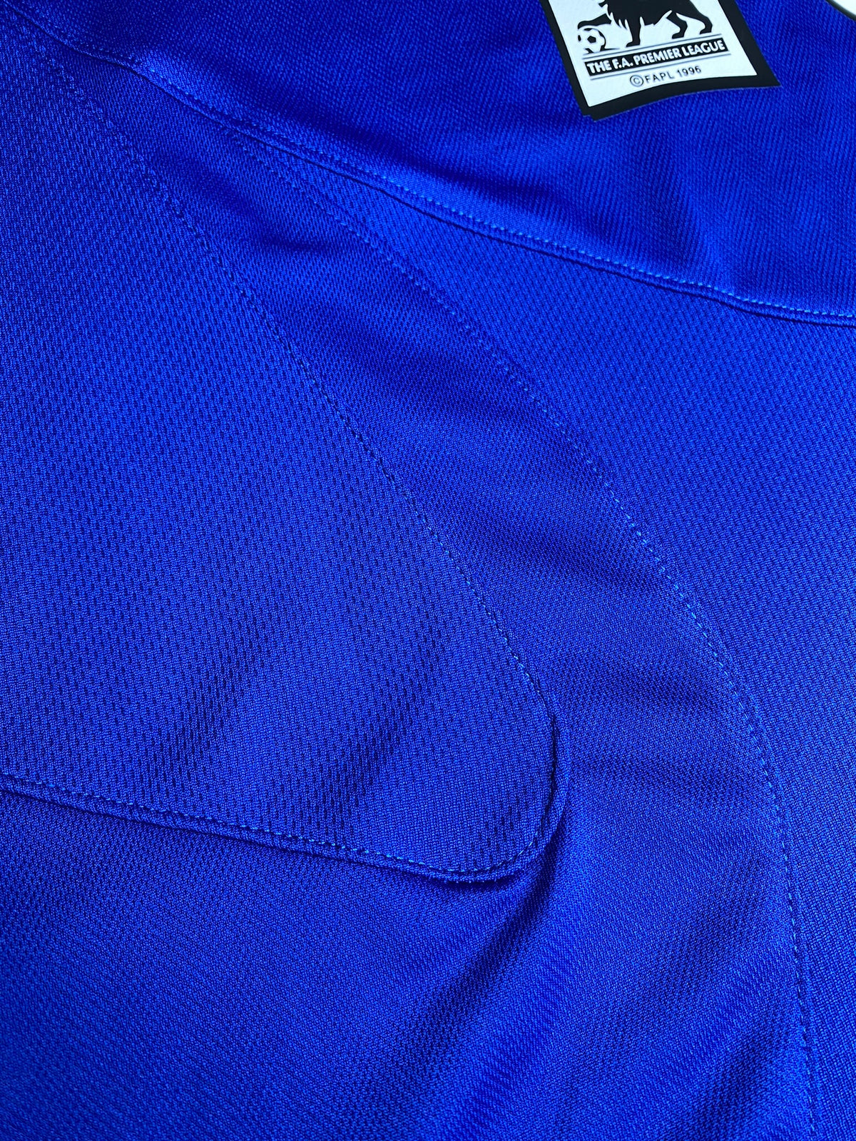 Manchester United away jersey. Season 05/06. Park Ji-Sung.