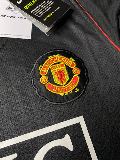 Manchester United longsleeve away jersey. Season 07/08. Wayne Rooney.