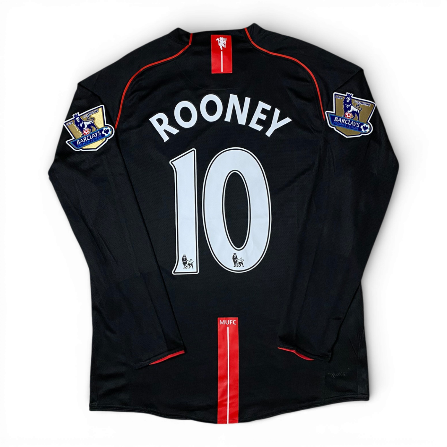 Manchester United longsleeve away jersey. Season 07/08. Wayne Rooney.
