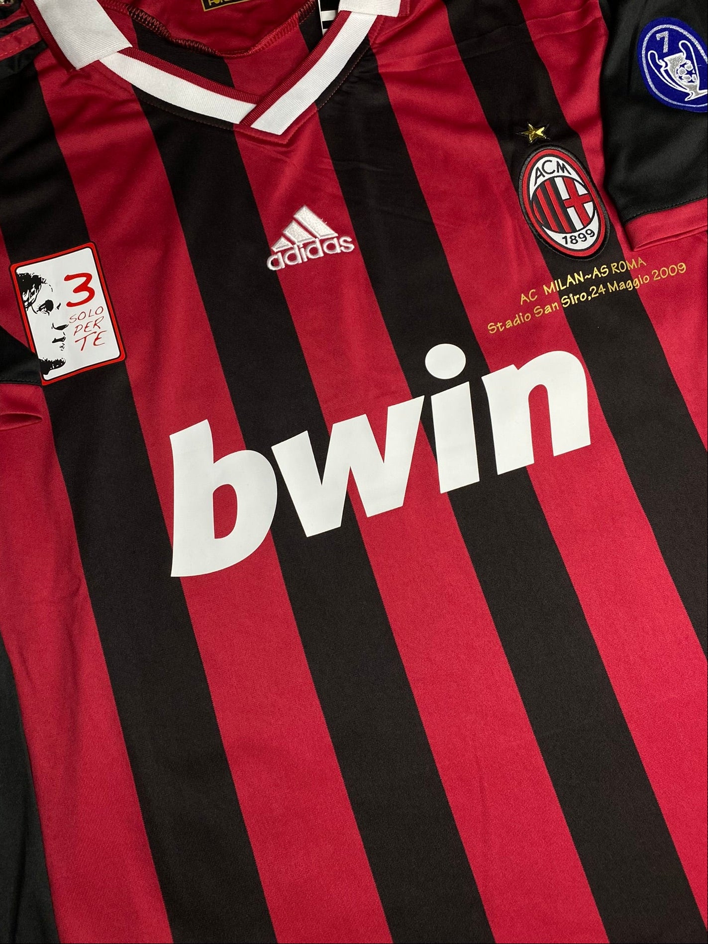 AC Milan home jersey for Paolo Maldini's farewell match. Season 09/10. Ronaldinho Gaucho.