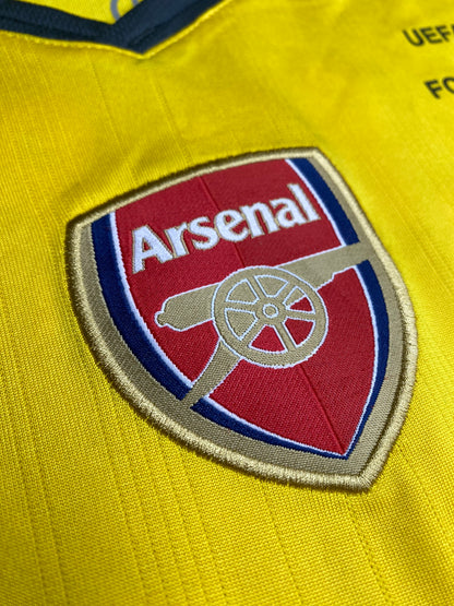 Arsenal's away jersey for the 2006 Champions League Final. Gilberto Silva.
