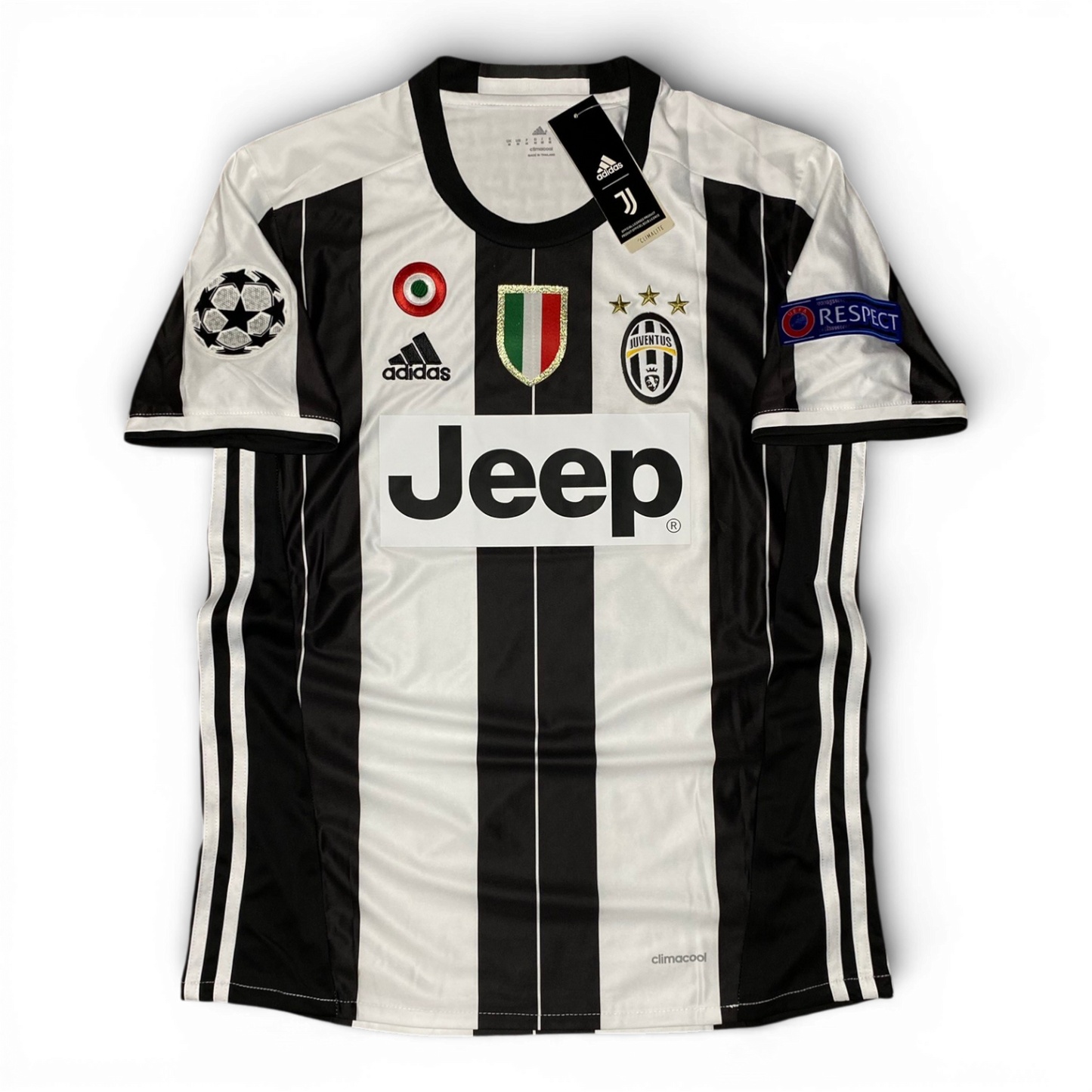Juventus home jersey. Season 16/17. Paulo Dybala.