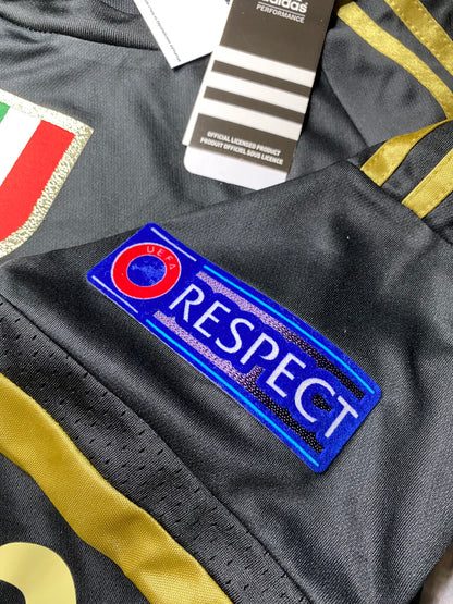 Juventus third jersey. Season 15/16. Paulo Dybala