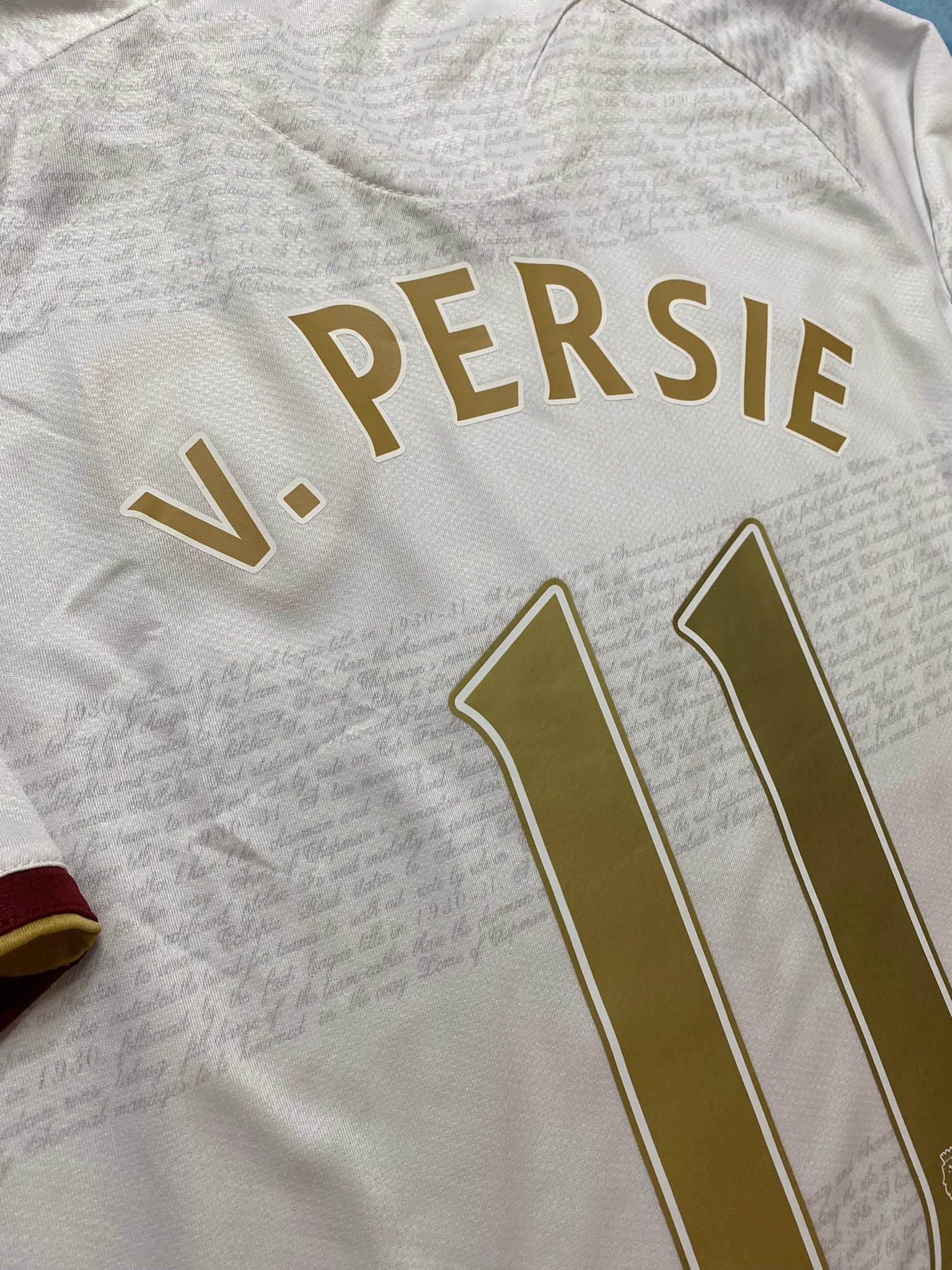 Arsenal away jersey. Season 07/08. Robin Van Persie.