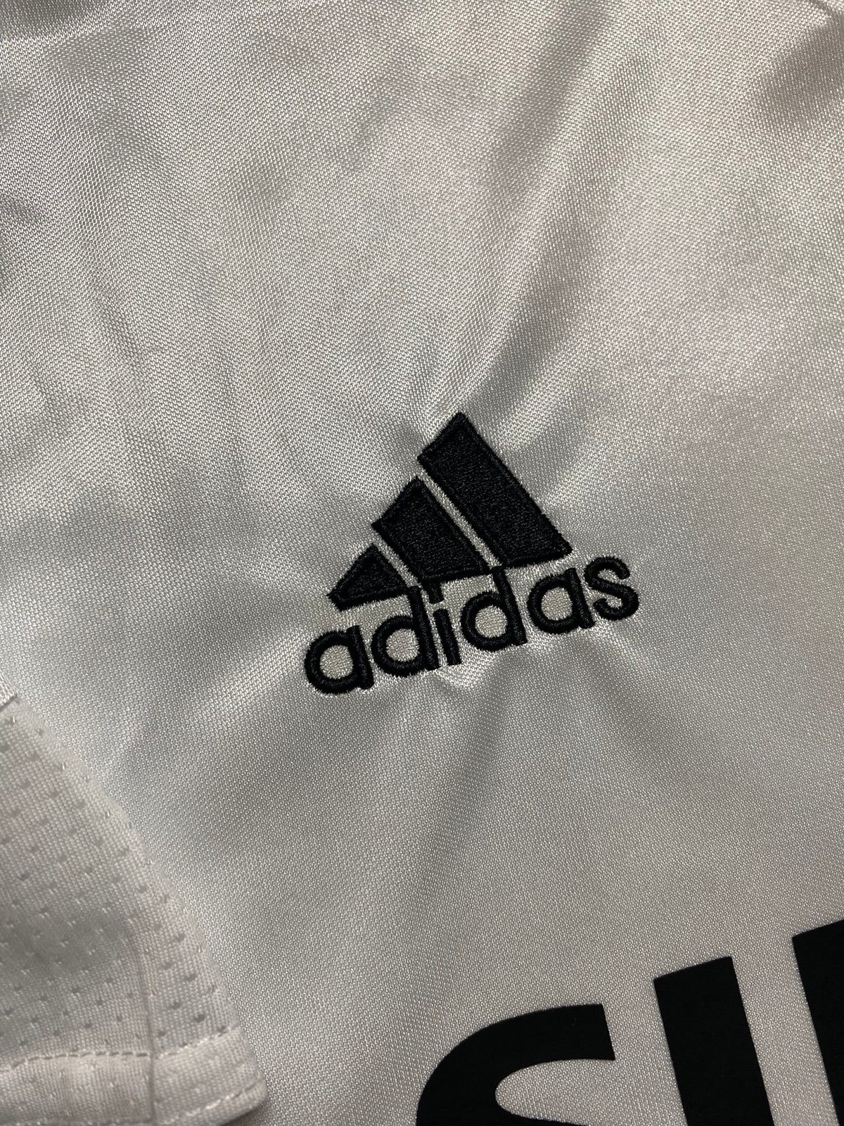 Real Madrid home jersey. Season 04/05. Zinedine Zidane