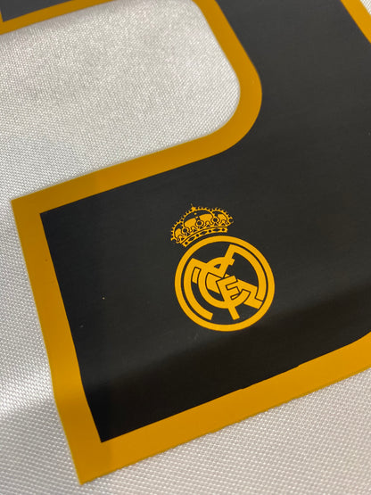 Real Madrid home jersey. Season 04/05. Zinedine Zidane