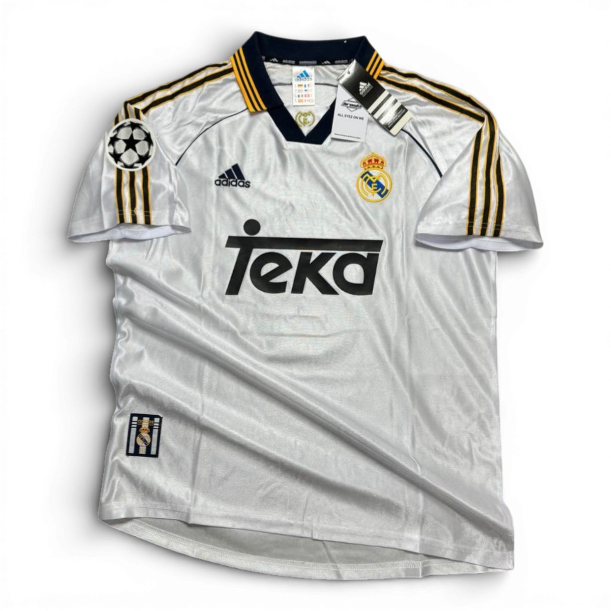 Real Madrid home jersey. Season 98/99. Roberto Carlos.