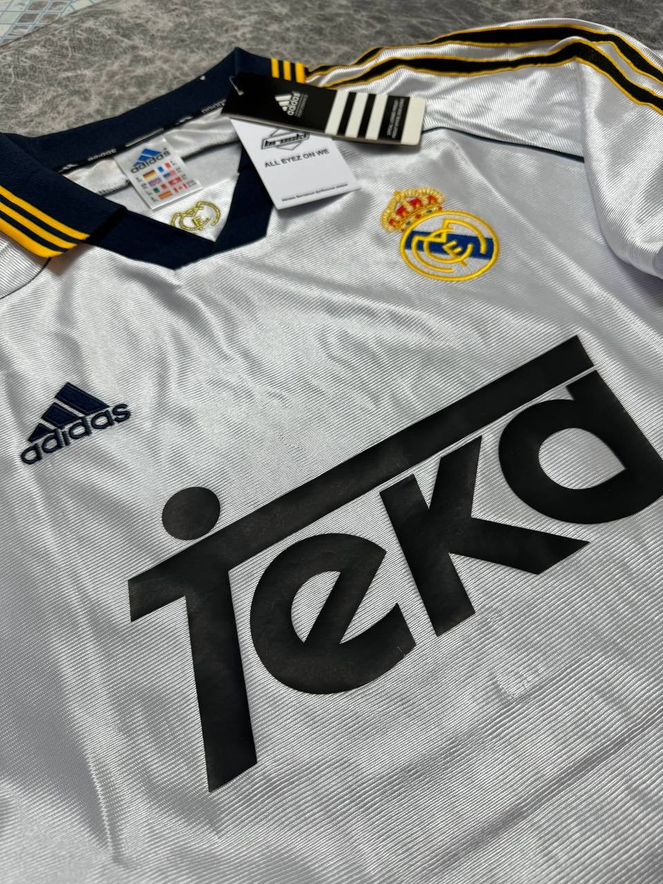 Real Madrid home jersey. Season 98/99. Roberto Carlos.