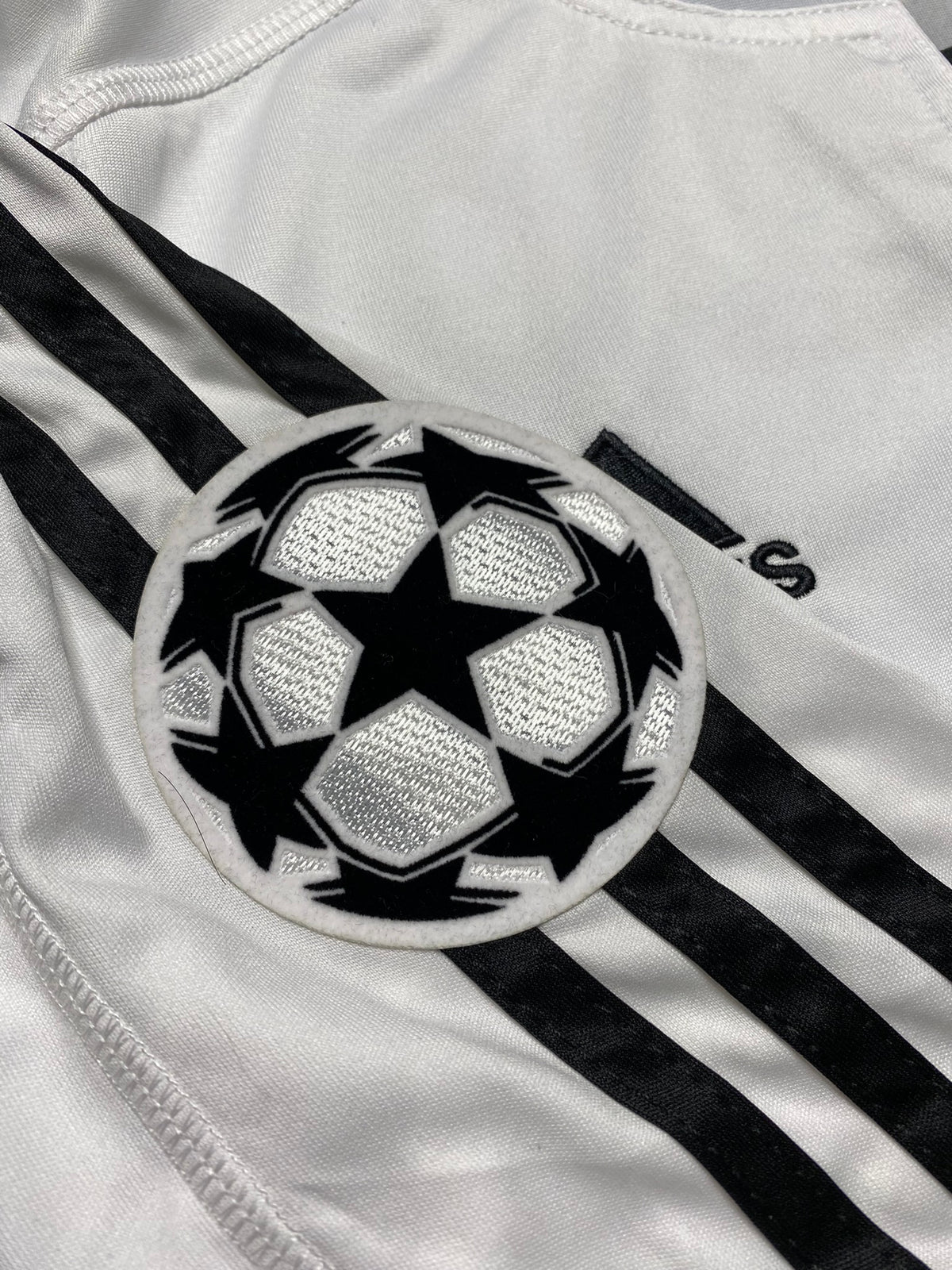 Real Madrid home jersey. Season 03/04. Ronaldo Luís Nazário de Lima
