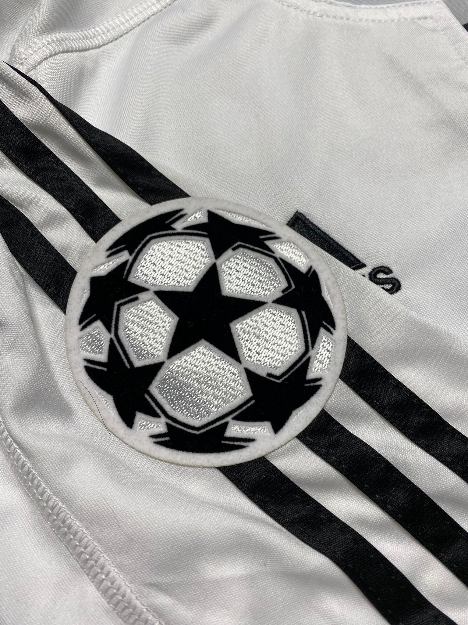 Real Madrid home jersey. Season 03/04. Ronaldo Luís Nazário de Lima