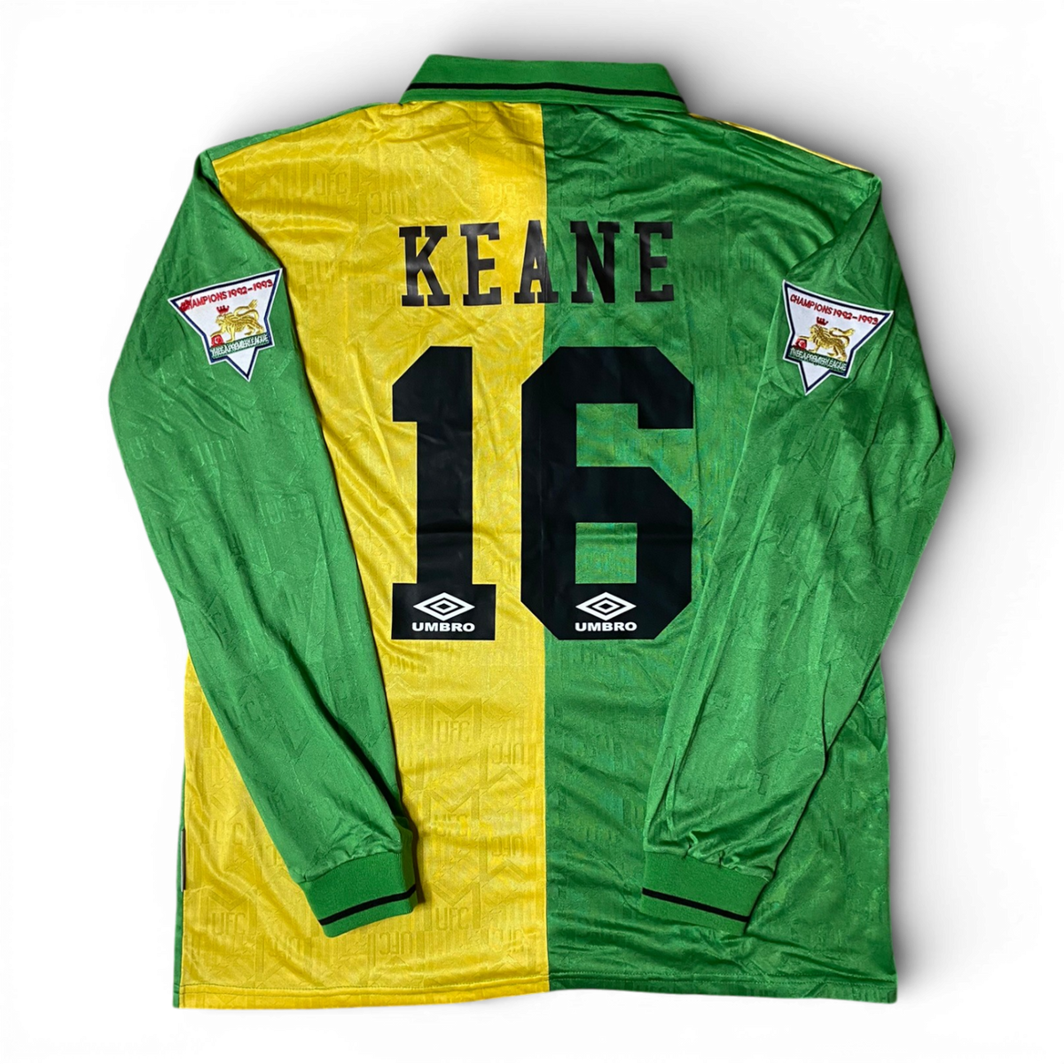 Manchester United longsleeve away jersey. Season 93/94. Roy Keane.