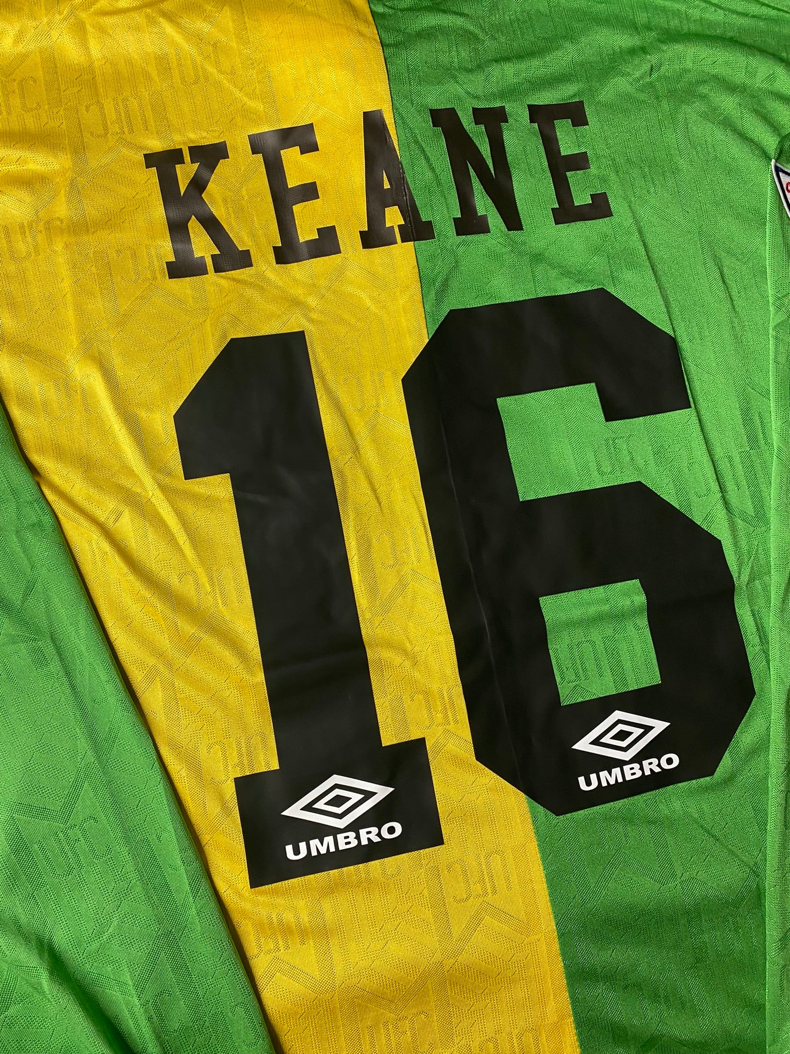 Manchester United longsleeve away jersey. Season 93/94. Roy Keane.