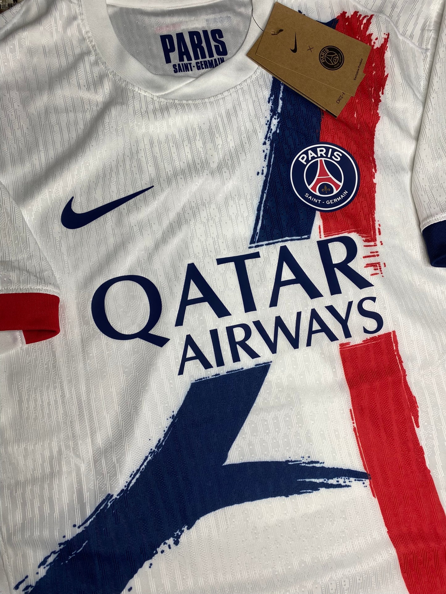 Paris Saint-Germain away jersey. Season 25/26. Achraf Hakimi