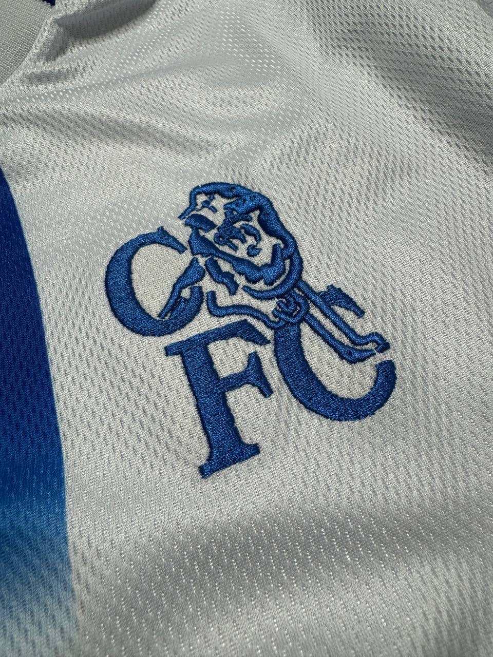 Chelsea away jersey. Season 03/04. Frank Lampard.