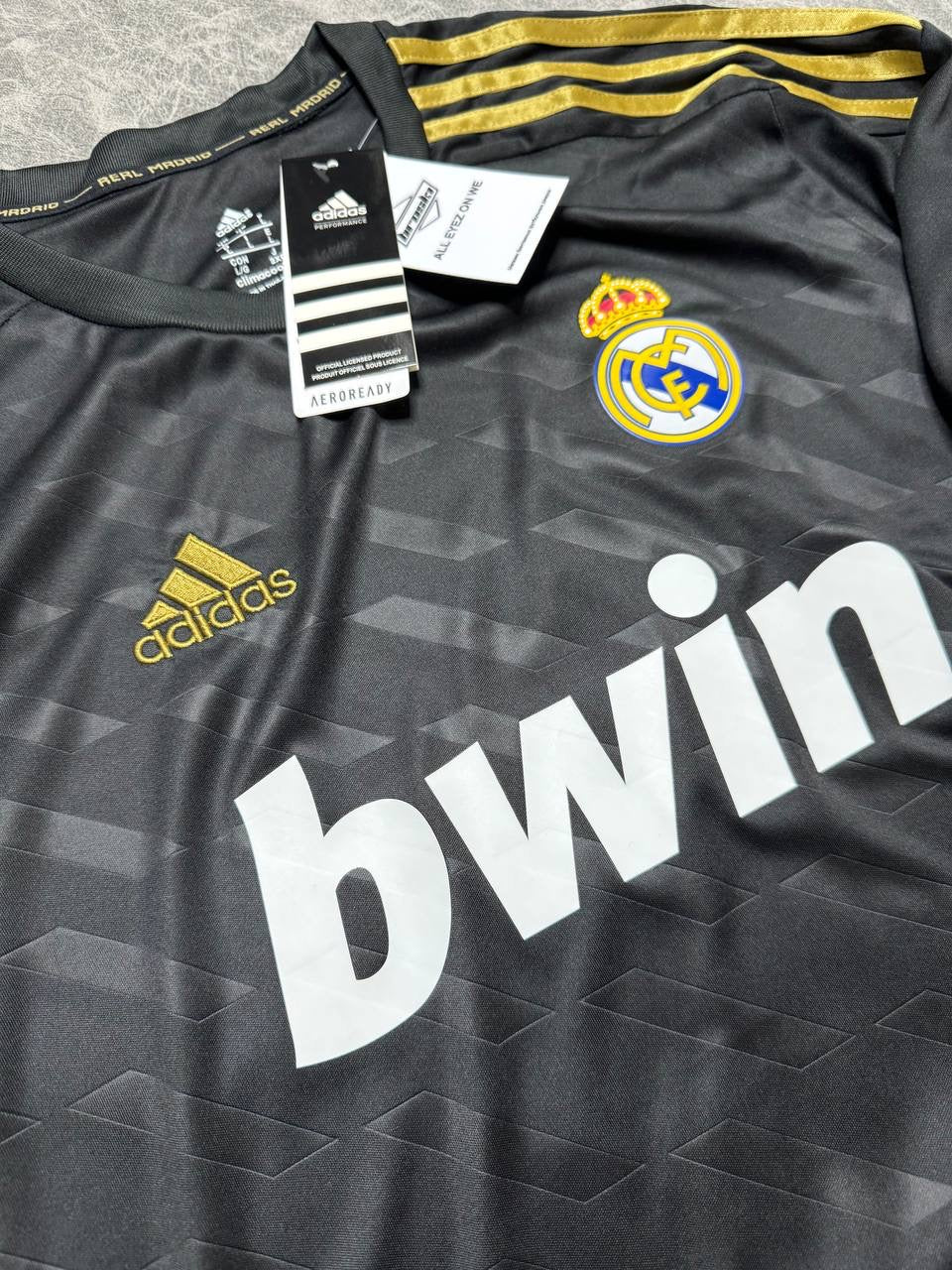 Real Madrid away jersey. Season 11/12. Karim Benzema