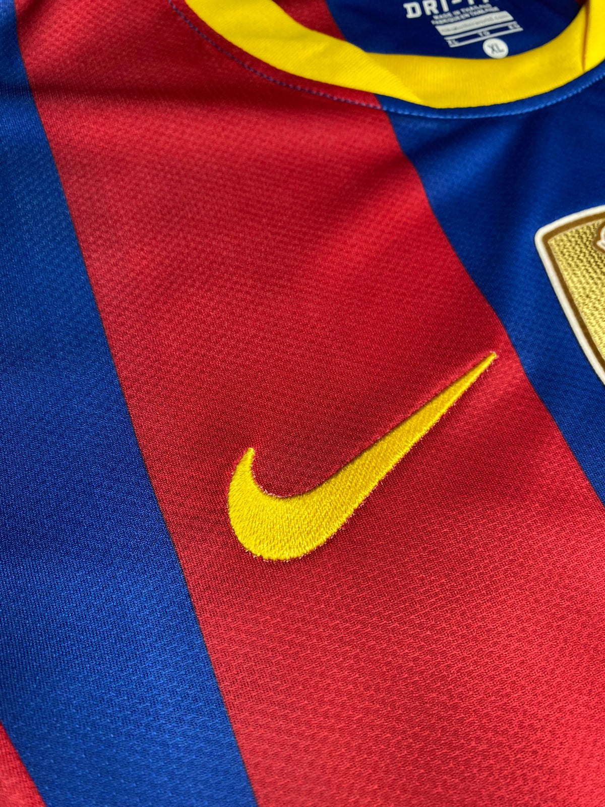 Barcelona's home jersey. Season 10/11. David Villa.