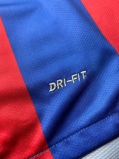 Barcelona's home jersey. Season 10/11. David Villa.
