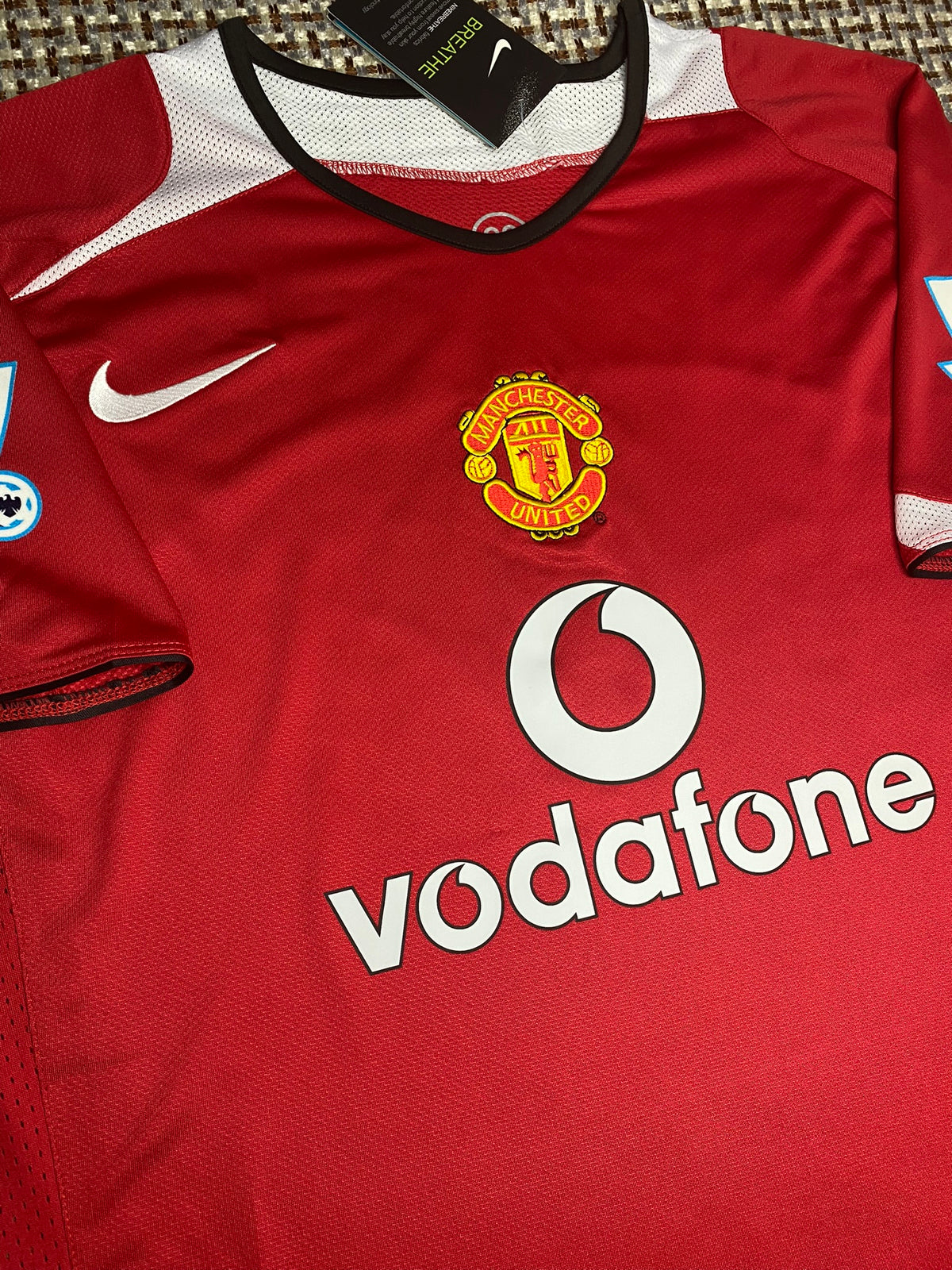 Manchester United home jersey. Season 04/05. Ruud Van Nistelrooy.