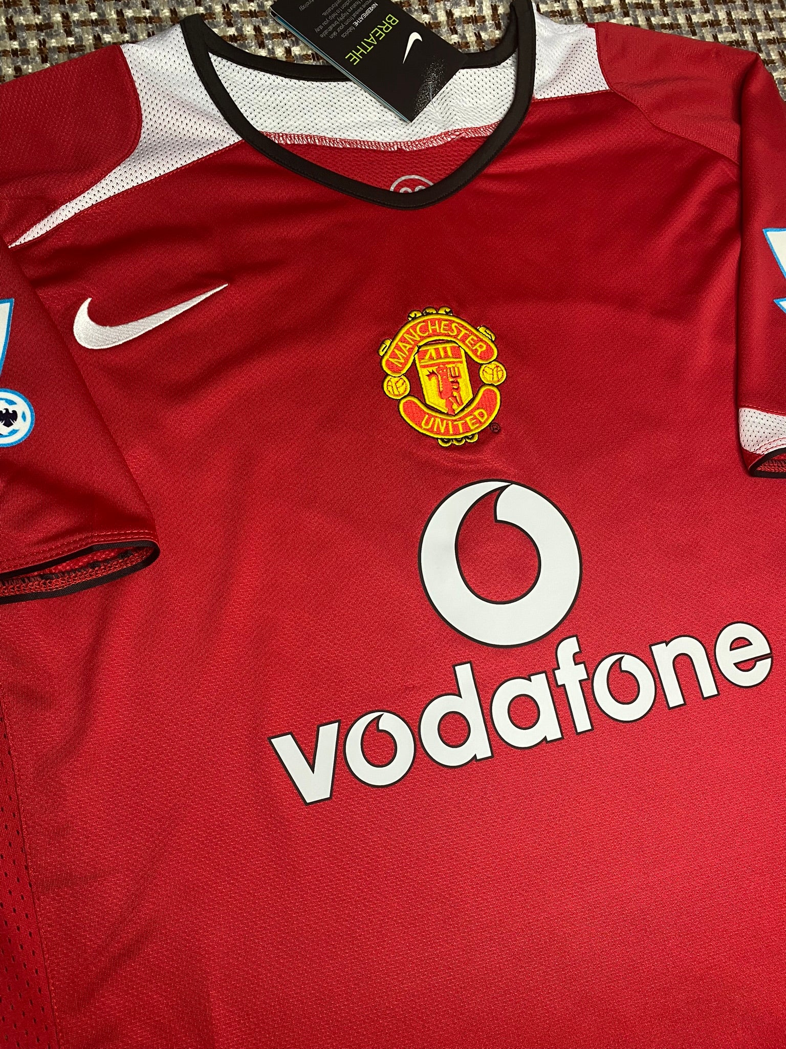 Manchester United home jersey. Season 04/05. Ruud Van Nistelrooy.