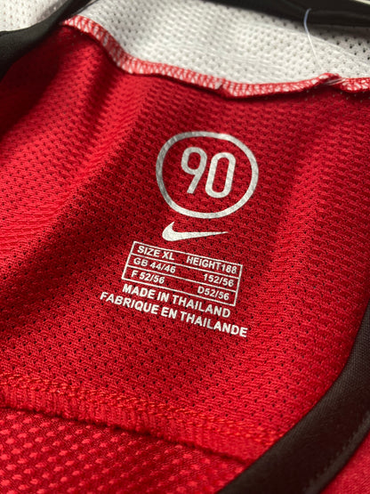 Manchester United home jersey. Season 04/05. Ruud Van Nistelrooy.
