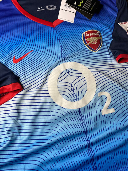 Arsenal's away jersey. Season 02/03. Thierry Henry.