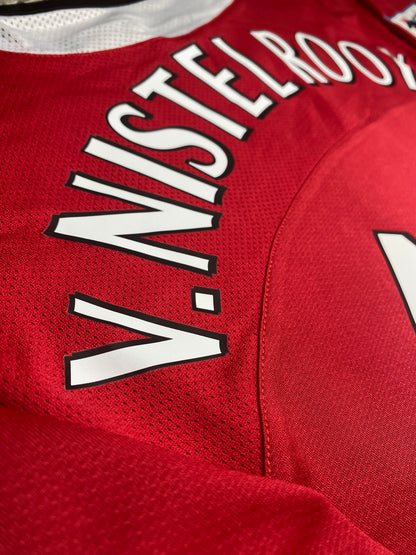 Manchester United home jersey. Season 04/05. Ruud Van Nistelrooy.