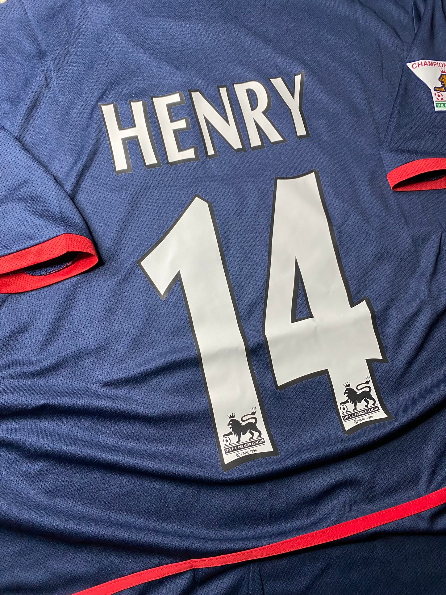 Arsenal's away jersey. Season 02/03. Thierry Henry.