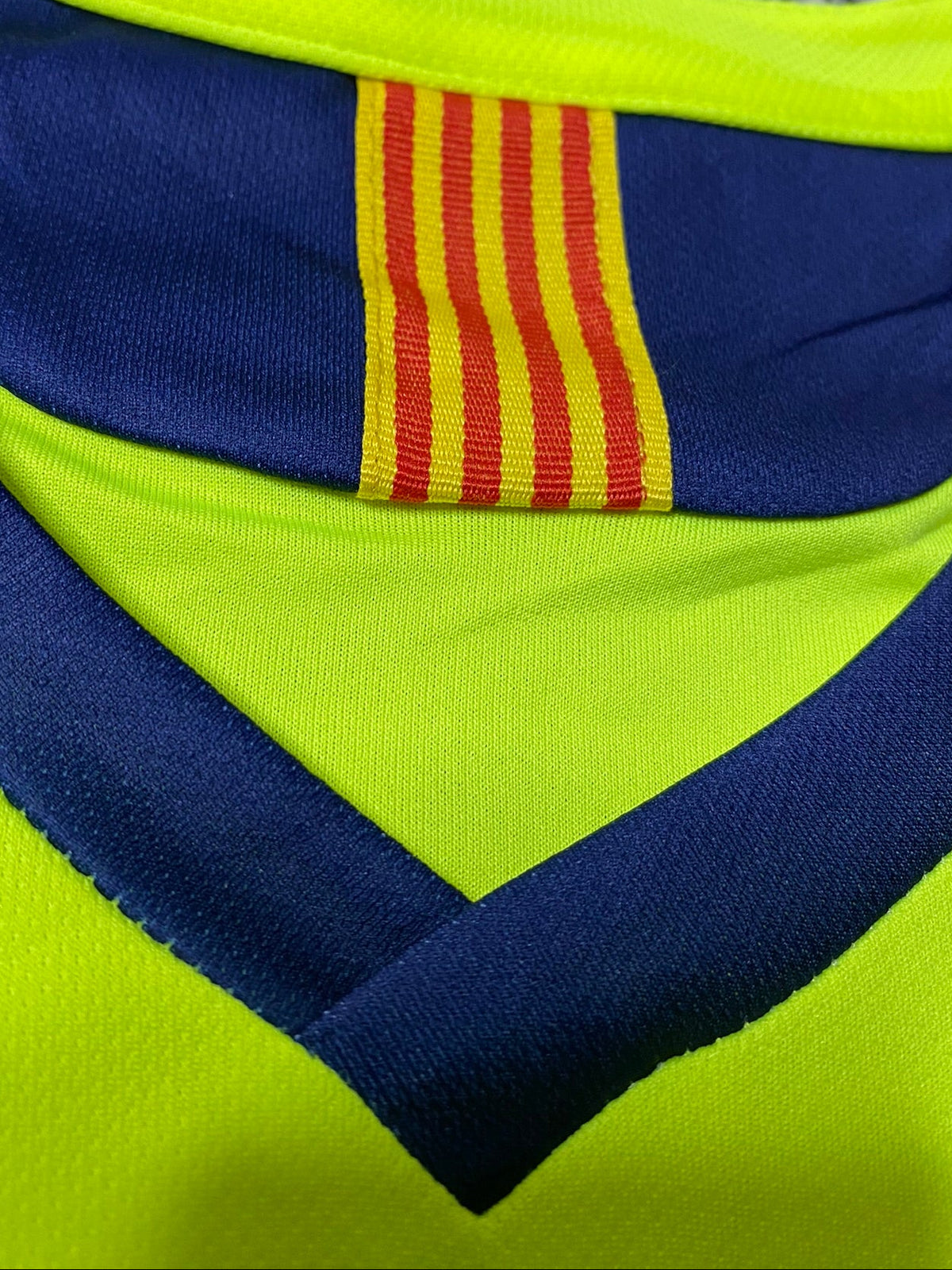 Barcelona's away jersey. Season 05/06. Ronaldinho Gaucho