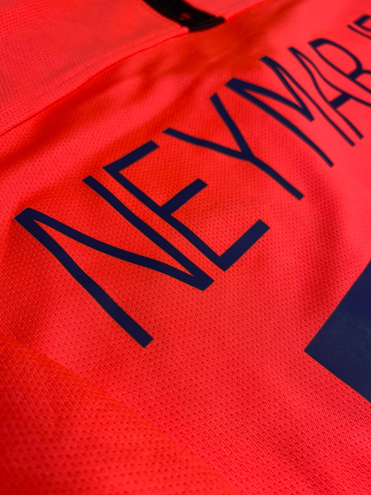 Paris Saint-Germain away jersey. Season 19/20. Neymar da Silva Santos Júnior.