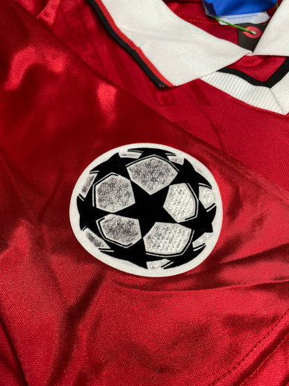 Manchester United's home jersey for the 1999 Champions League final. David Beckham