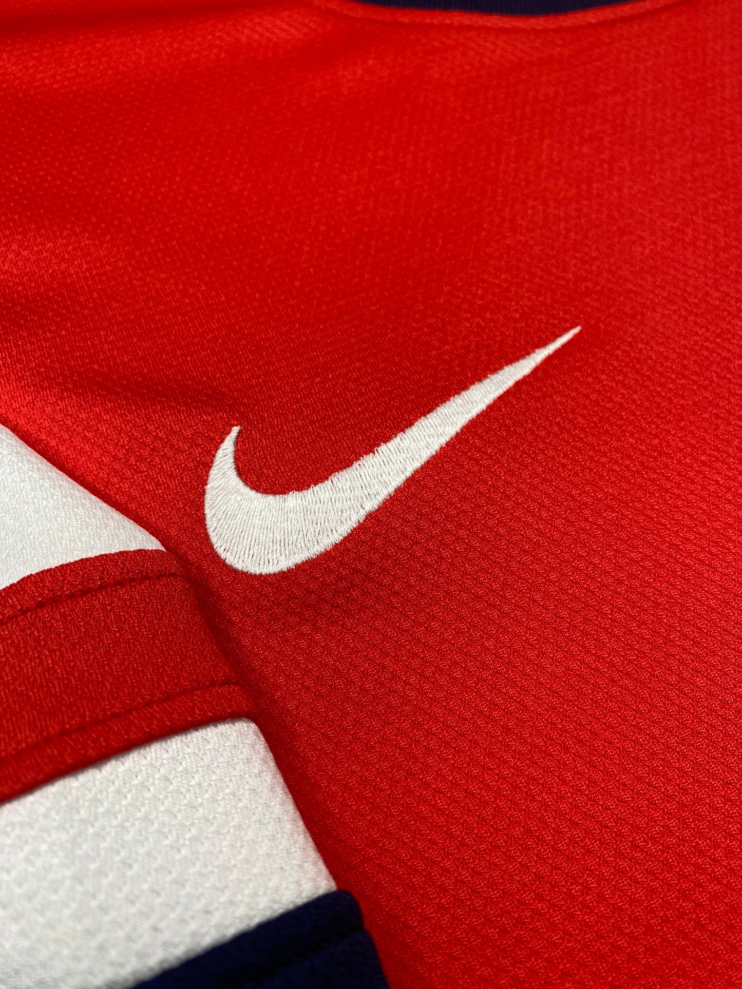 Arsenal's home jersey. Season 12/13. Mesut Ozil.