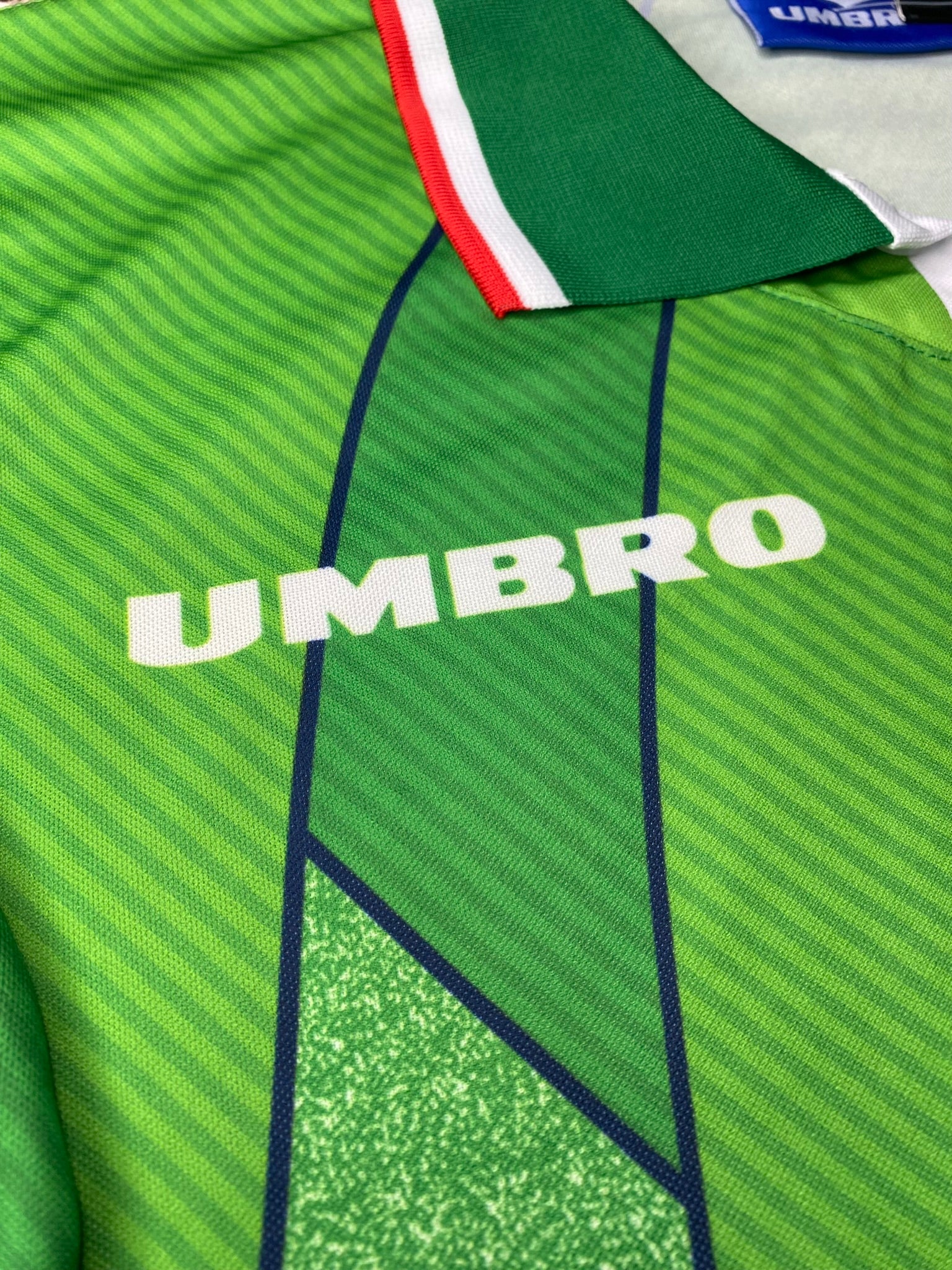 Ireland's 1994 home jersey. Roy Keane.