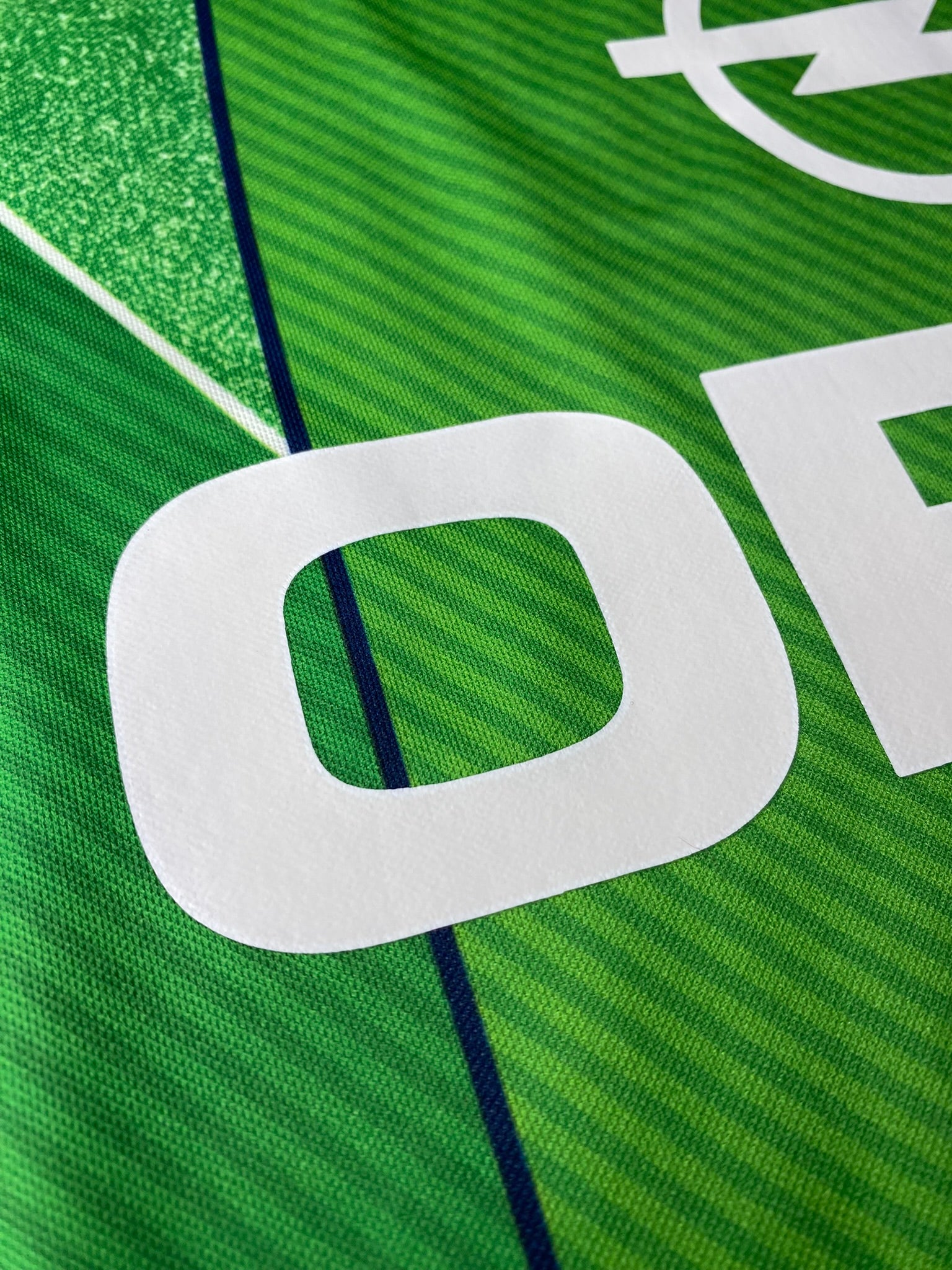 Ireland's 1994 home jersey. Roy Keane.