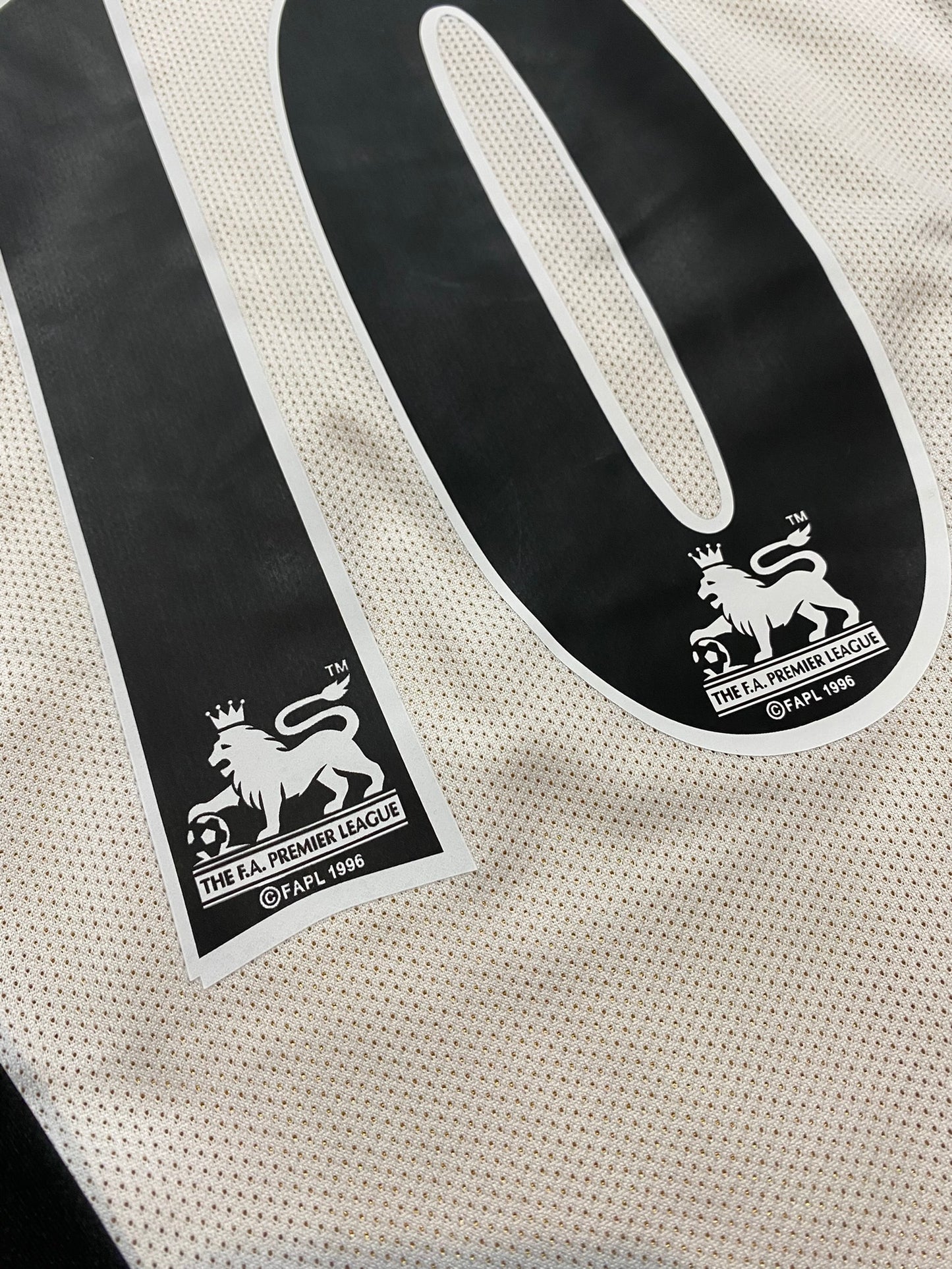 Manchester United reversible jersey commemorating the club's 100th anniversary. Season 01/02. Ruud Van Nistelrooy