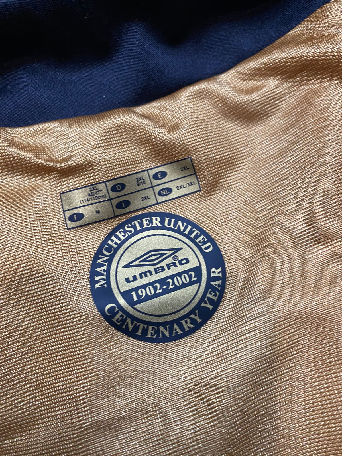Manchester United reversible jersey commemorating the club's 100th anniversary. Season 01/02. Ruud Van Nistelrooy