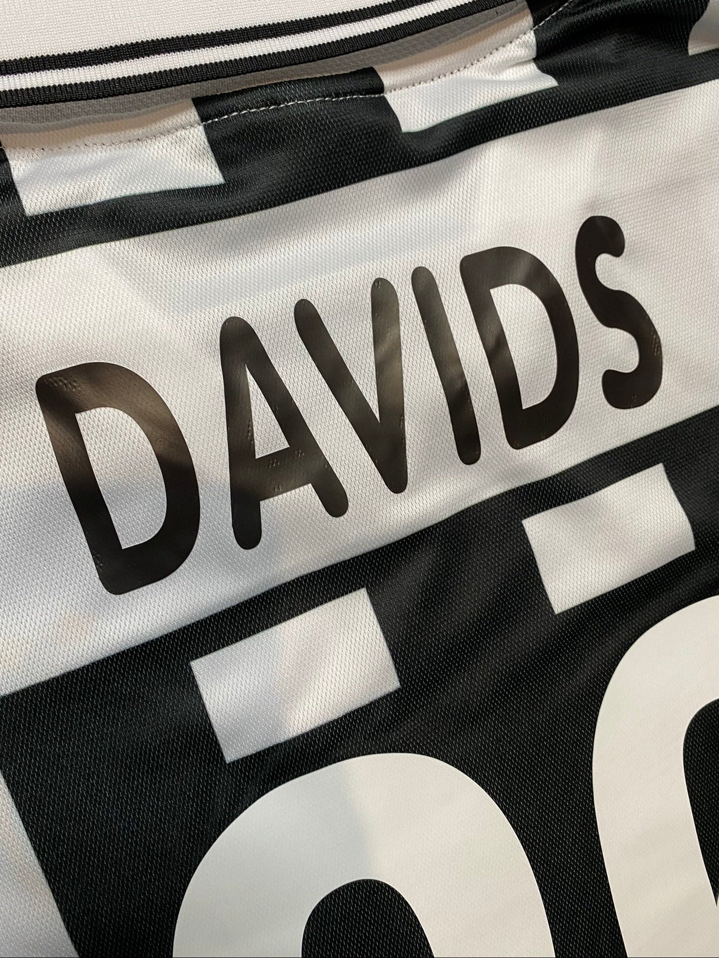 Juventus home jersey. Season 01/02. Edgar Davids