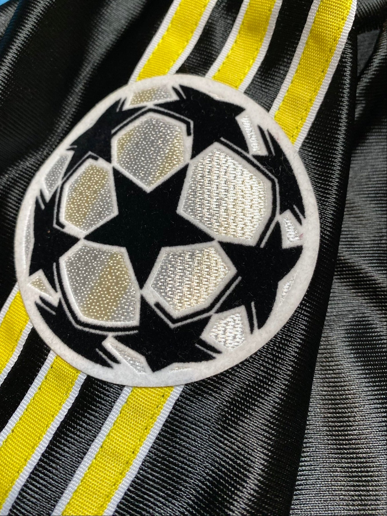 Real Madrid's away jersey. Season 99/00. Fernando Redondo