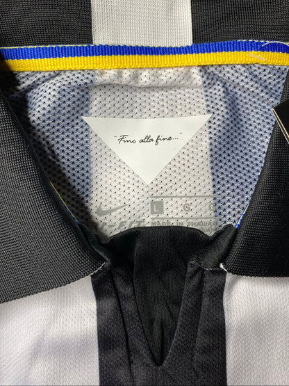 Juventus home jersey. Season 14/15. Andrea Pirlo.