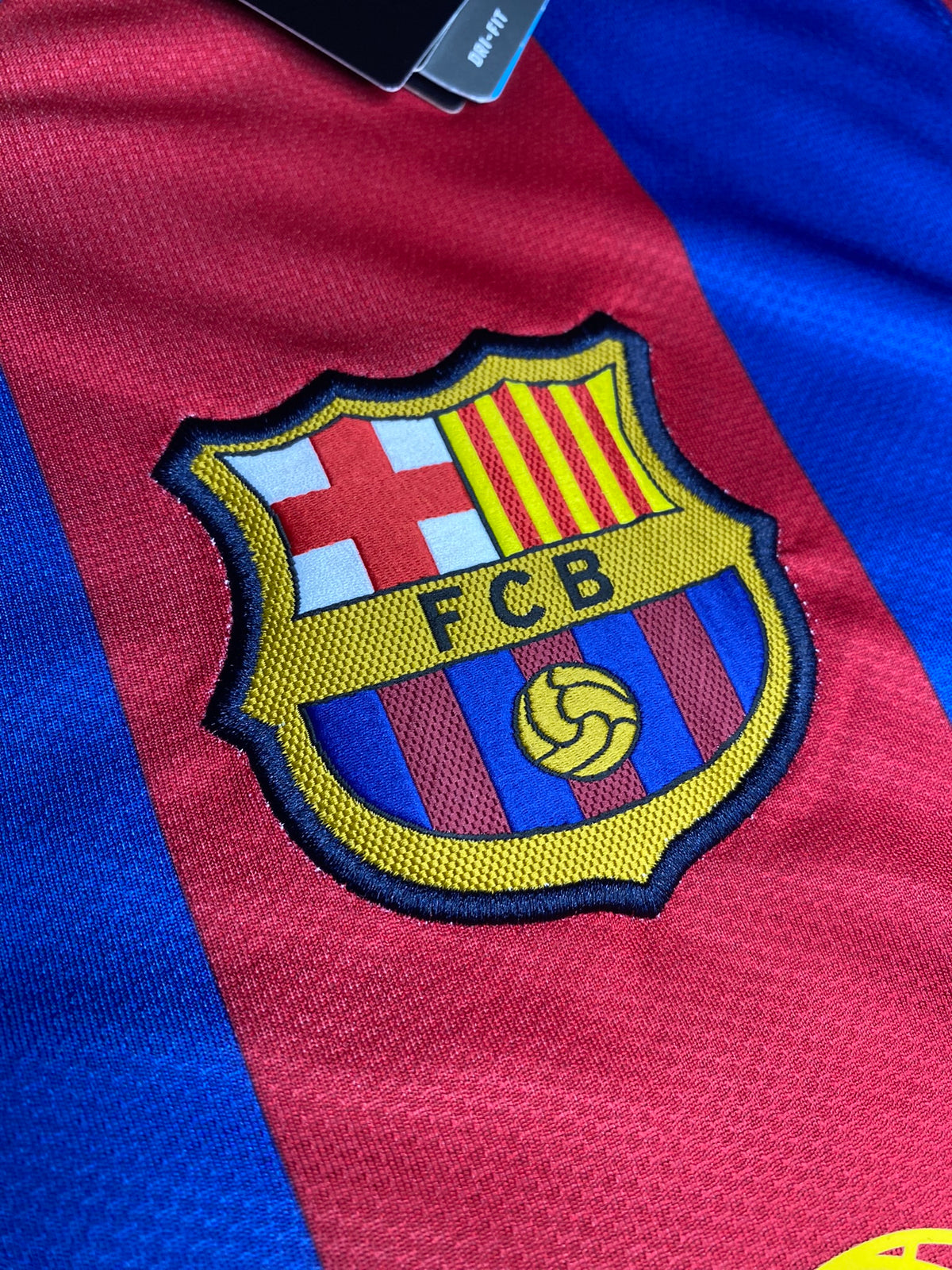 Barcelona home jersey. Season 10/11. Carles Puyol