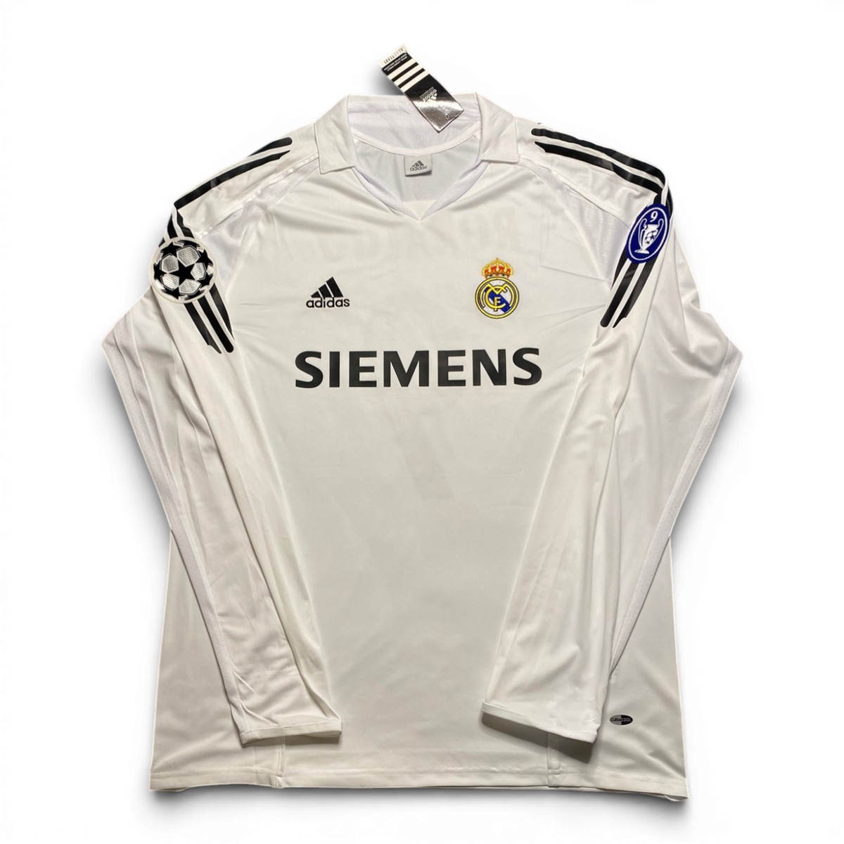 Real Madrid's home jersey. Season 05/06. Ronaldo Nazario