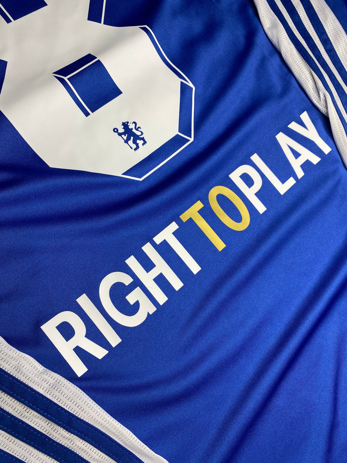 Chelsea's longsleeve home jersey for the 2012 Champions League Final. Frank Lampard.