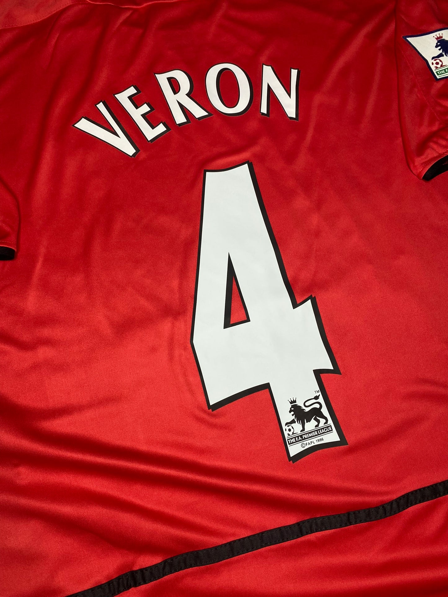 Manchester United home jersey. Season 02/03. Juan Sebastian Veron.