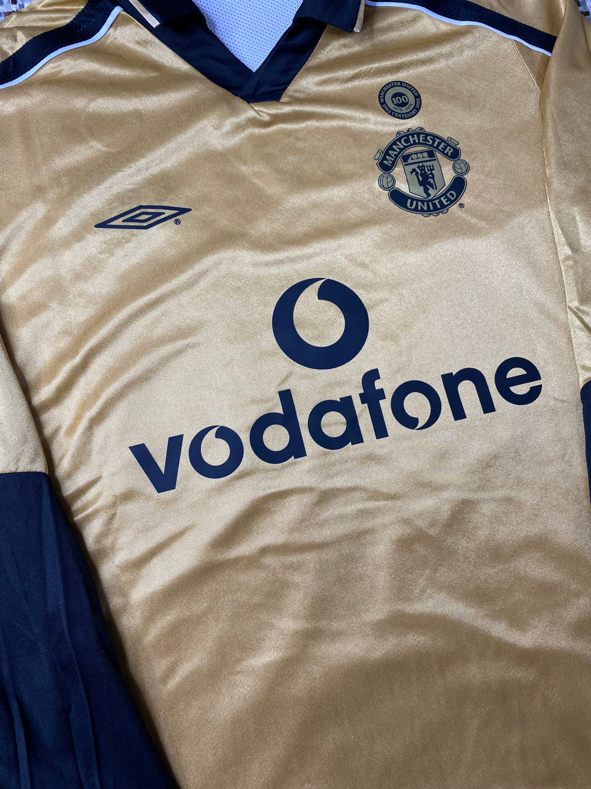 Manchester United reversible jersey commemorating the club's 100th anniversary. Season 01/02. David Beckham